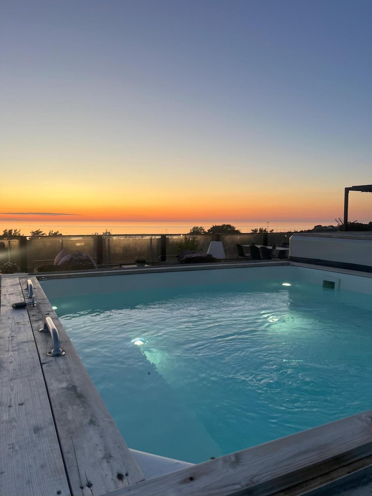 First Hotel Kokoloko Visby Bagian luar foto